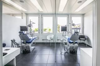 Top-Ausstattung im Behandlungszimmer